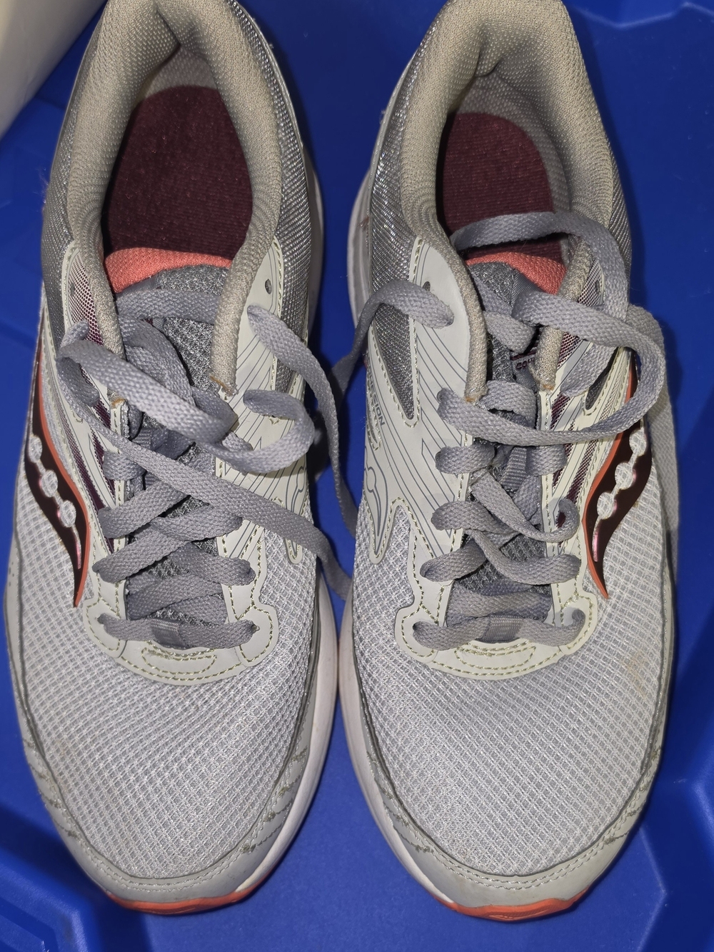 Saucony Cohesion 15 Wide Gray Coral Women 9.5 W Running Shoes S10702-22 Sneakers